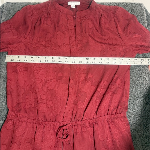 Katherine Barclay Elegant Red Overlay Dress - Picture 5 of 6